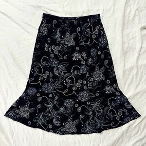 Dark Feminine Flowy Paisley Print Midi Skirt Size Large